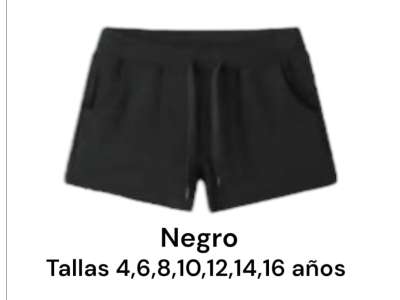 Pantaloneta corta de algodón en color negro liso